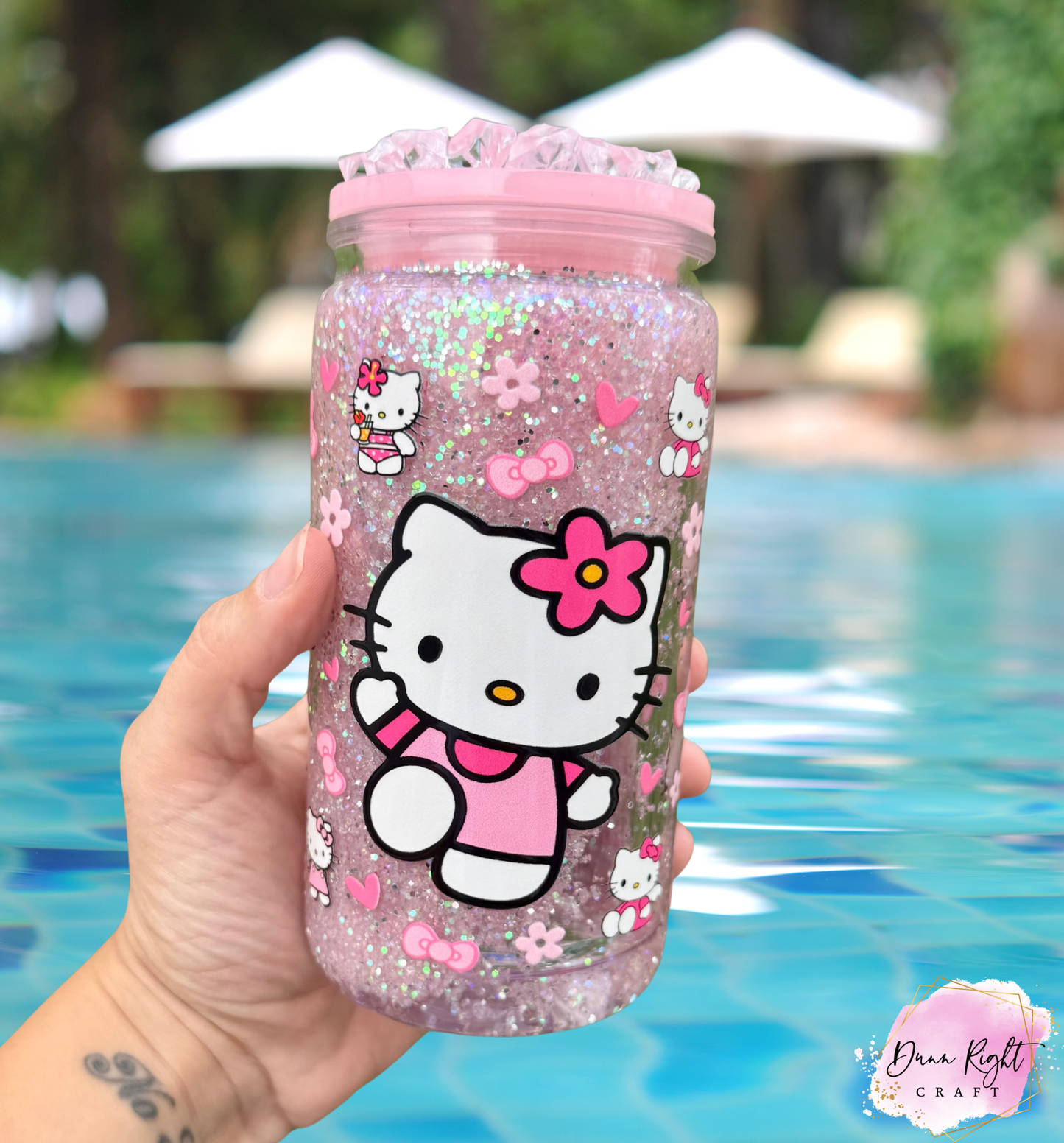 Hello Kitty 16 oz Snowglobe Glitter Cup
